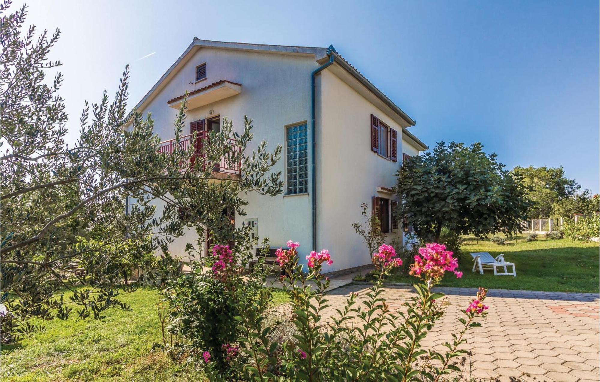 6 Bedroom Nice Home In Segotici Exterior foto